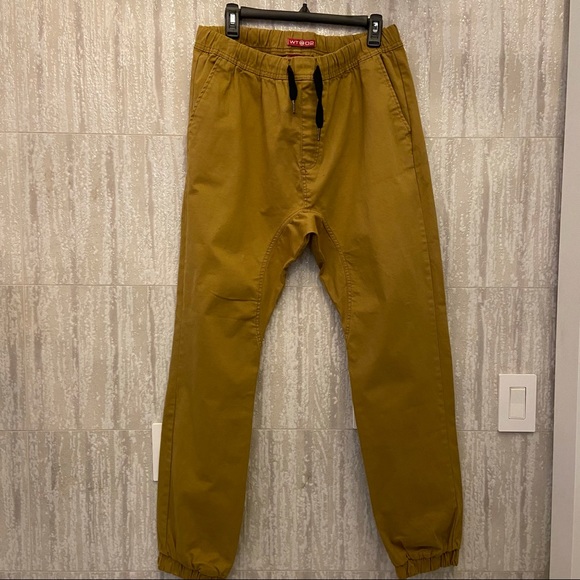 NWOT WT 02 khaki joggers pants casual - men’s XL - 32-40 waist / 30 length - Picture 1 of 9